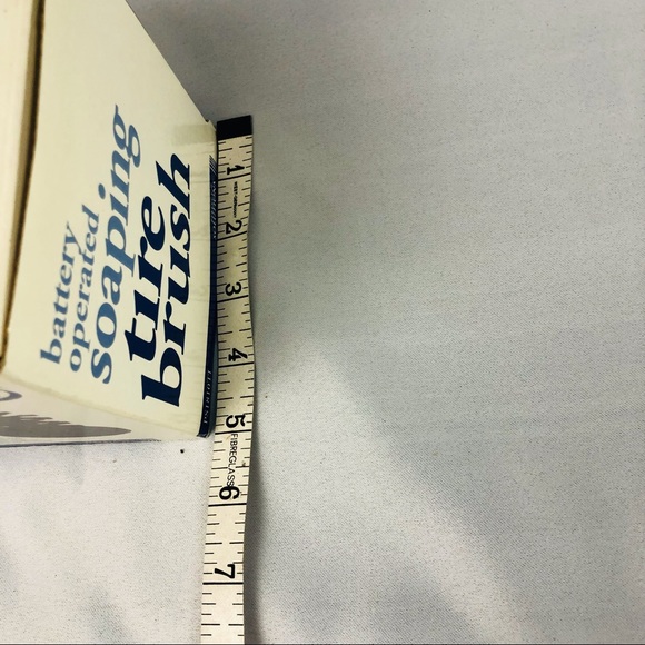 NIB Auto Soaping Tire Brush Battery Operated - Picture 15 of 16